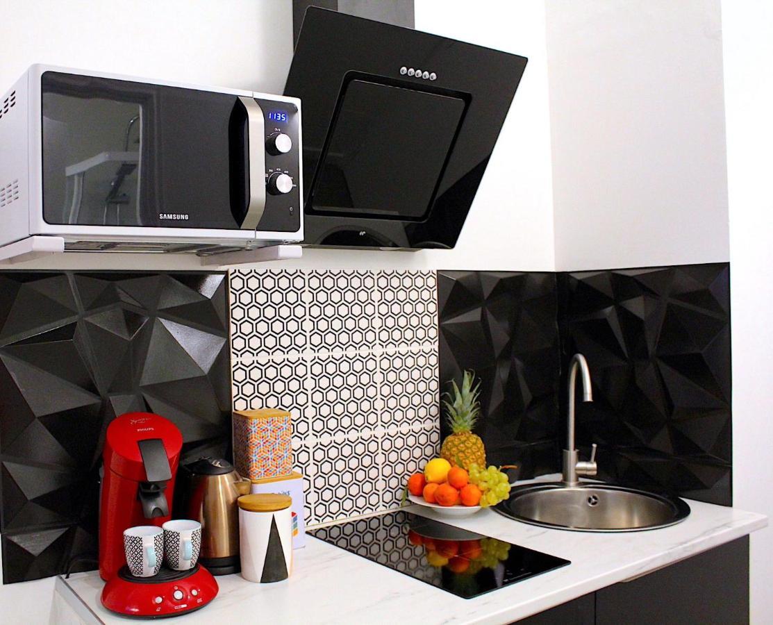 - Kitchen - Wifi - Air Conditioning - Center - Tram Appartamento