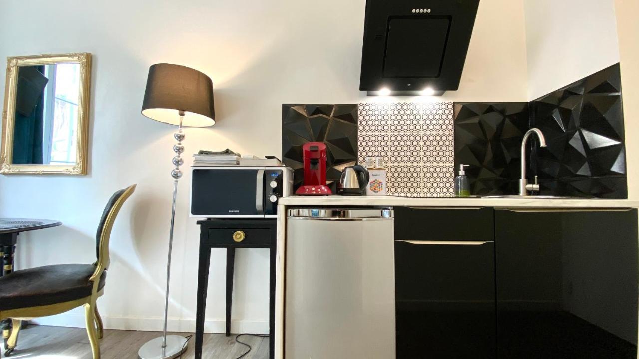 - Kitchen - Wifi - Air Conditioning - Center - Tram * Nice